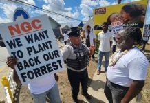 Rio Claro Residents Protest for Jobs and Reforestation Efforts