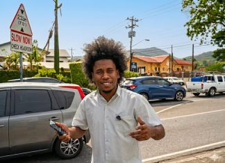 BOTTLEZ Shares Positivity and Gives Back to Young People with Expanding School Tour
