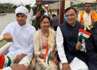 PM Persad-Bissessar Honours Legacy of Indian Labourers in Arrival Re-enactment