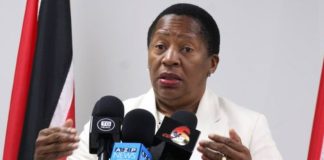 Opposition Leader Urges Dismissal of Housing Ministers Amid Contract Scandal