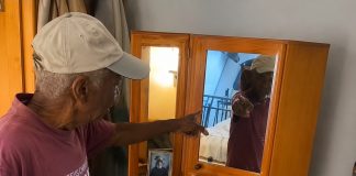 T&T man calls police on himself after mistaking reflection for intruder