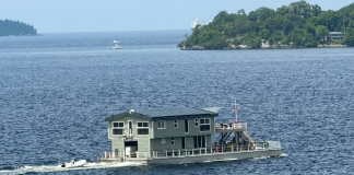 Trinidad’s Innovative Houseboat: A Marvel of Solar-Powered Eco-Living