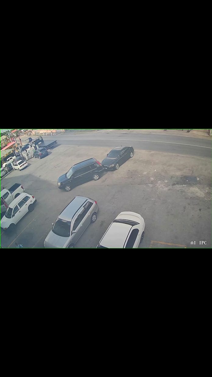 7e3ae8ae32db4754837ec7cb8f27856b