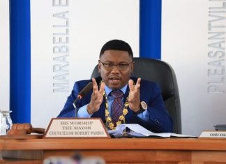 Mayor demands urgent opening of new King’s Wharf fish market.