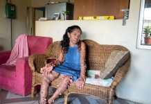 Community Rallies to Support 47-Year-Old Woman Battling Neurofibromatosis