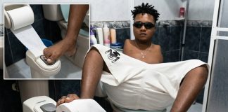 Man Without Hands Demonstrates How He Handles Toilet Paper Independently