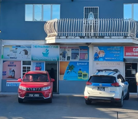 Armed Men Tie Up Workers During Early Morning Pharmacy Robbery