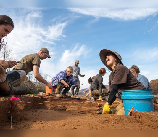 At Wooster College, Archaeology Students Learn to Reconstruct the Lives Behind Ancient Objects