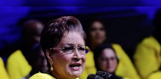 Persad-Bissessar Criticises Former Caribbean Leaders Over Cuba Embargo Appeal
